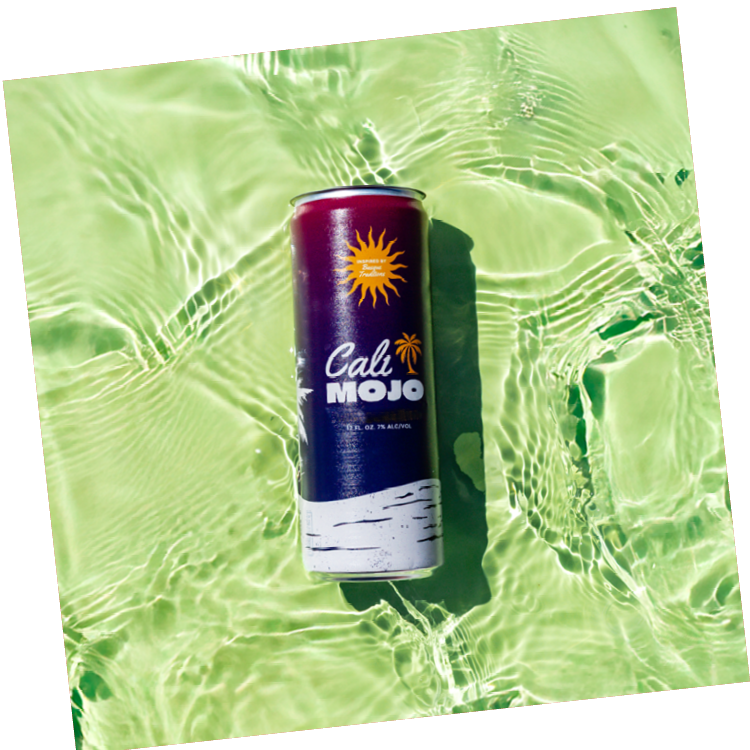 Cali Mojo Can in water